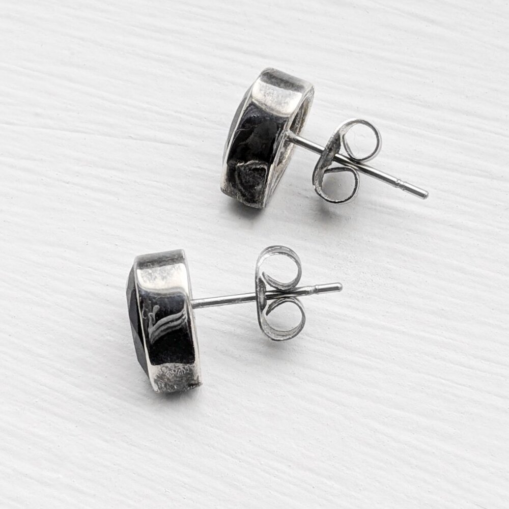 Faceted Obsidian and 925 Sterling Silver Gothic Black Tear Drop Stud Earrings - Picture 3 of 4